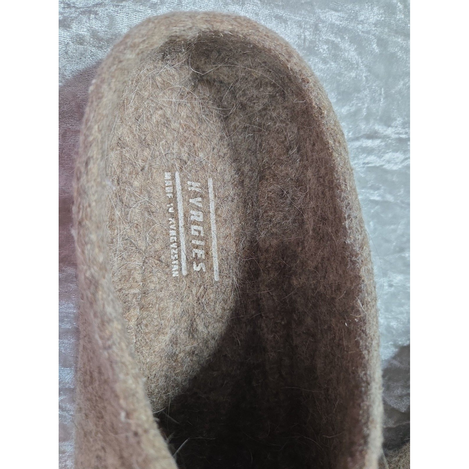 Kyrgies 100% Wool Slip-On Slippers Men's Size 9.5 / 10 — image 4 of 8